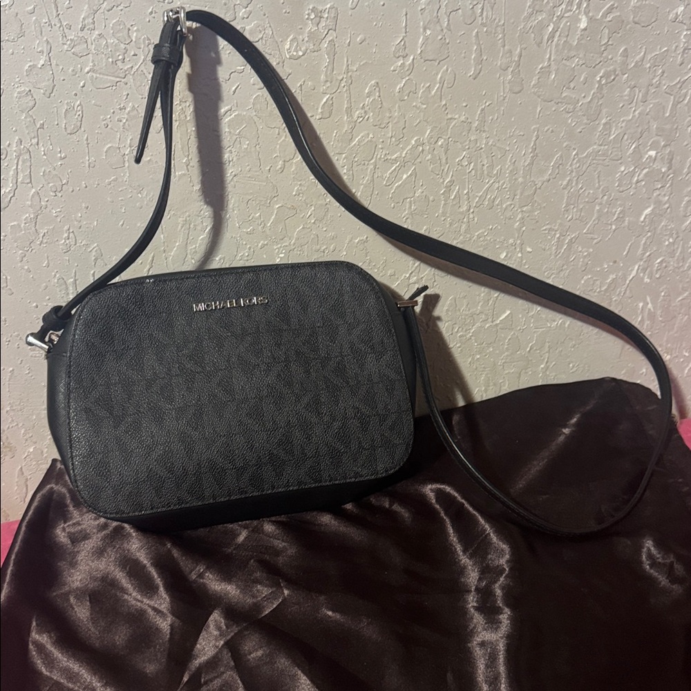 Michael Kors Crossbody Bag Project!!